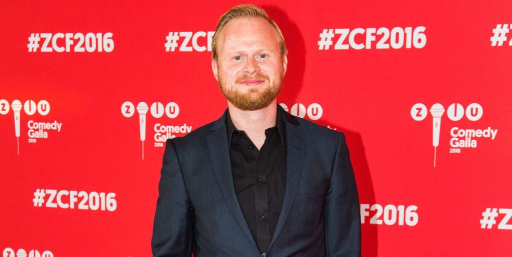 Satire får konsekvenser: Jonathan Spangs program meldt til politiet