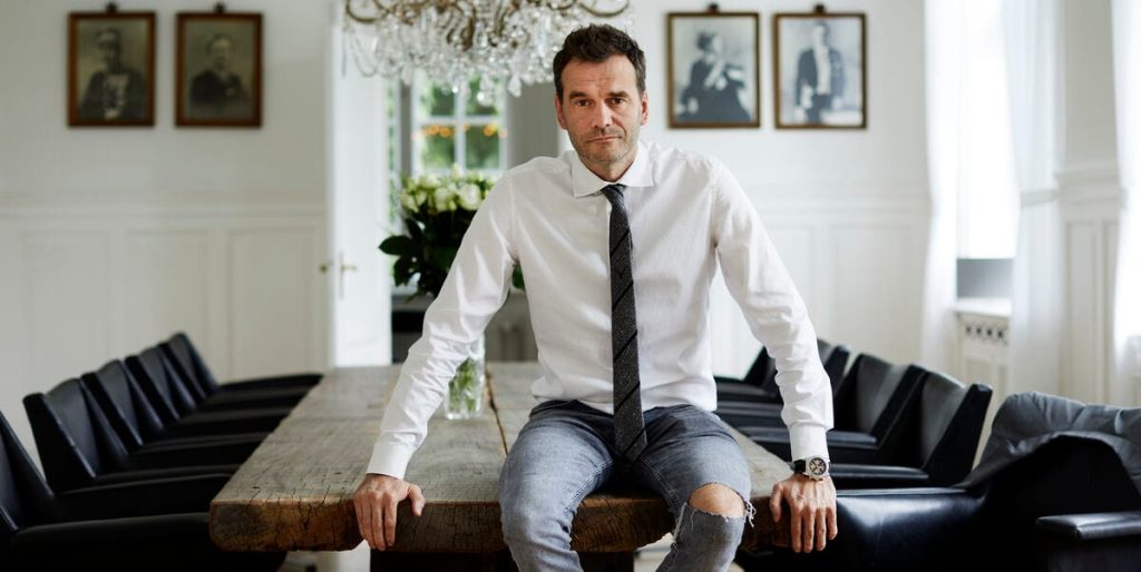 Jesper Buch boykotter USA og Trump: Denne ting i hans køleskab er nyt DANSK hit