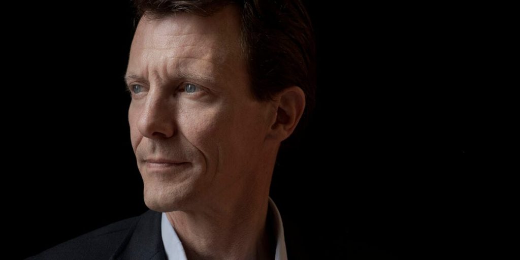 Deler nye detaljer: Sådan er prins Joachim helt tæt på