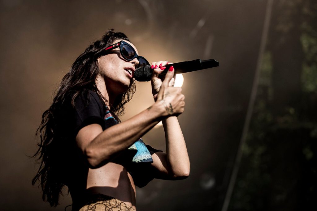 Medinas ubehagelig stalker: Nu deler hun nye detaljer