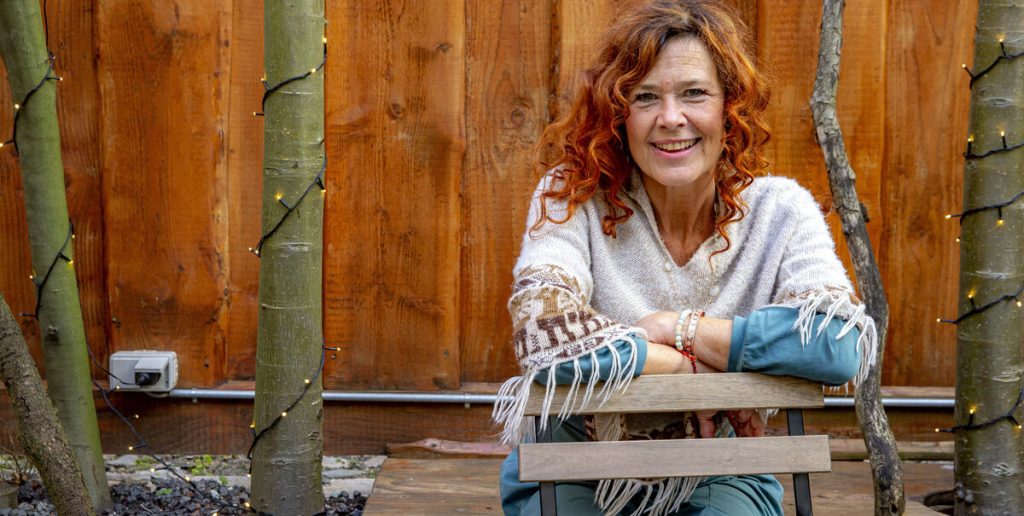 Joan Ørting blev forladt af sin mand under elektrikerbesøg