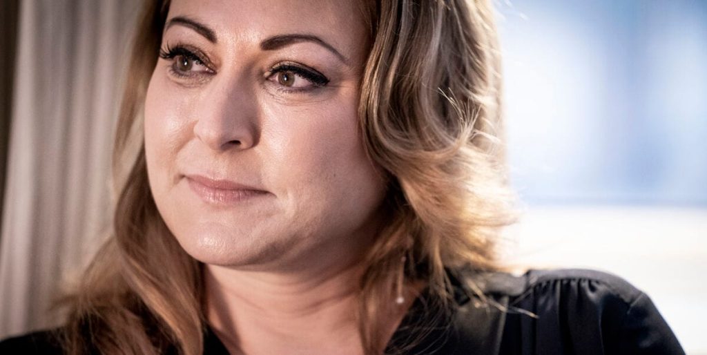 Voldsom ulykke: Dansk medie trodsede Stéphanie Surrugue og delte billederne