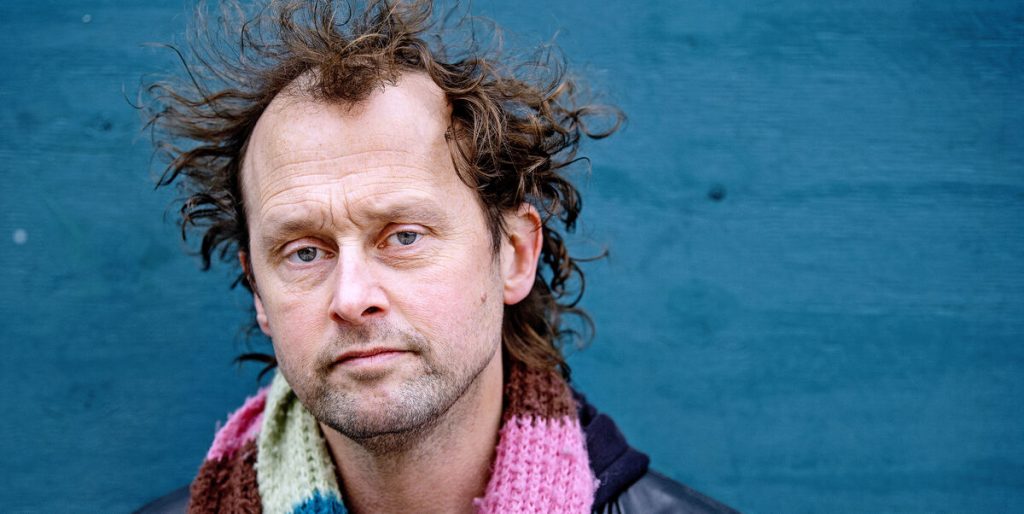 Åbner op om stor sorg: Bryder sammen i Sara & Monopolet