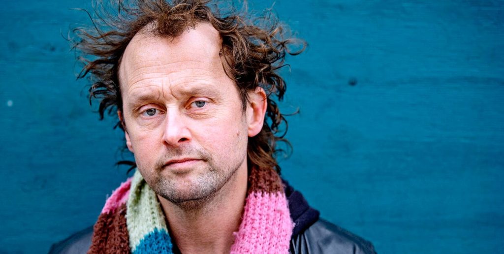 Stor sorg: Geo bryder sammen på direkte tv