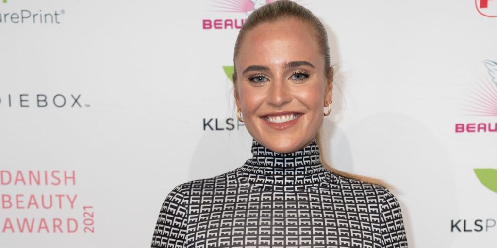 Sarah Bro deler glædelig nyhed: “Jeg kan næsten ikke tro det”