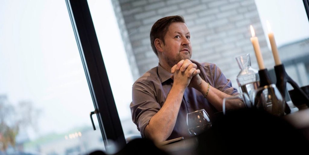 Jesper Koch indrømmer: Det går ud over hustruen