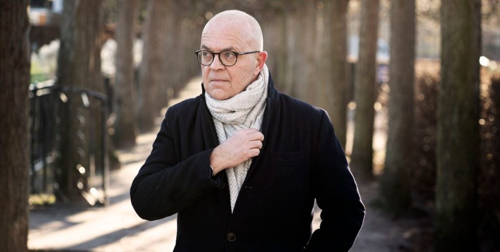 Vidnet fortæller: Så Jes Dorph-Petersen i seng med praktikanten