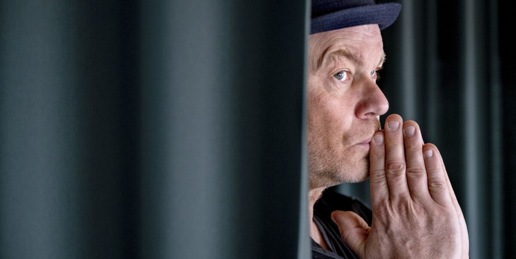 Tragedien der ramte midt i pandemien: Andreas Bo åbner op om sorgen