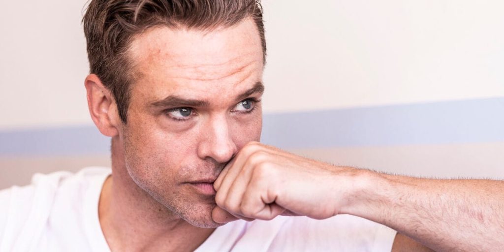 Lever ikke som andre familier: Sådan bor Silas Holst