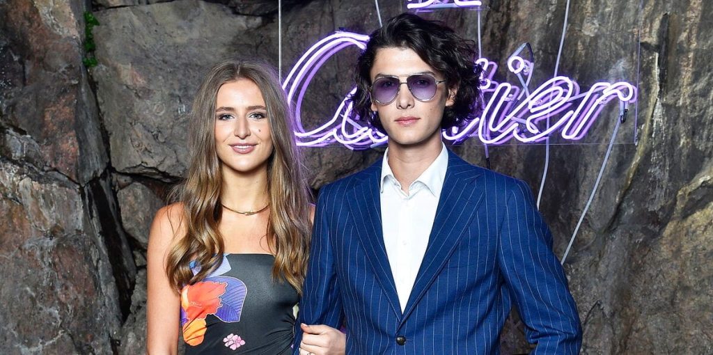 Kryptisk besked vækker opsigt: Hvad skal grev Nikolai og Benedikte Thoustrup?