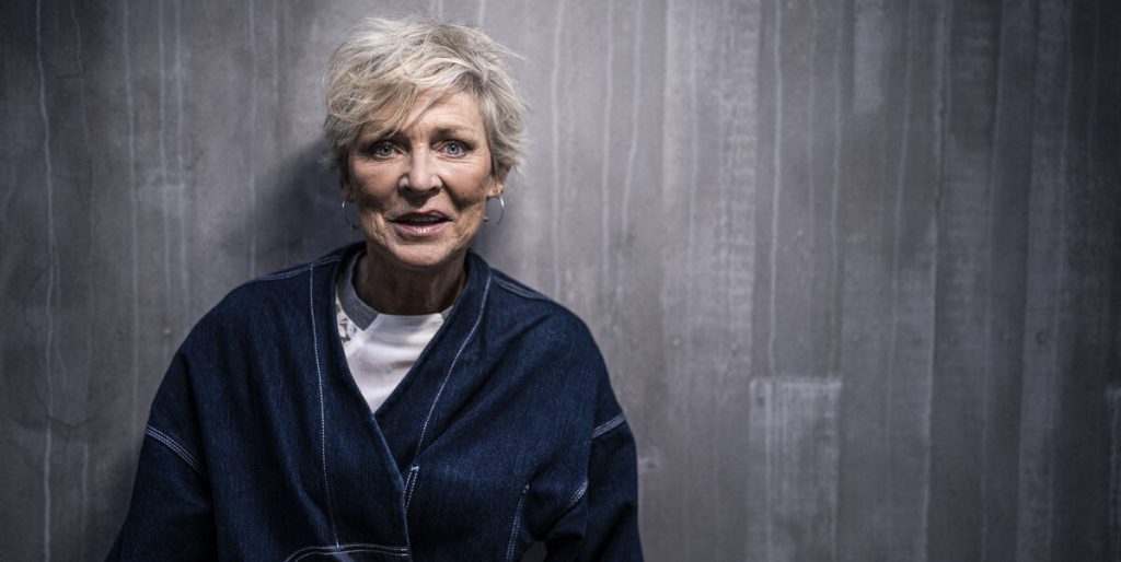 Søs Egelind trak sig fra Tivolirevyen: Nu deler instruktøren flere detaljer