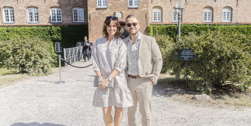 Lisbeth Østergaard afslører vild kæreste-tatovering: “Det er jo simpelthen så dumt, men alligevel ret sjovt”