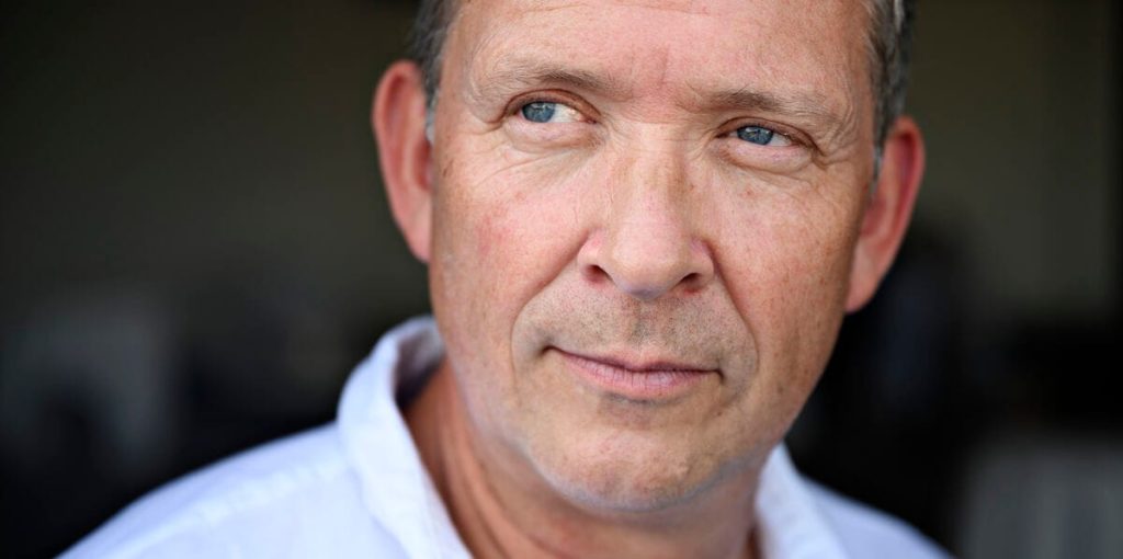 Anders Blichfeldt maner rygterne i jorden: Passer ikke