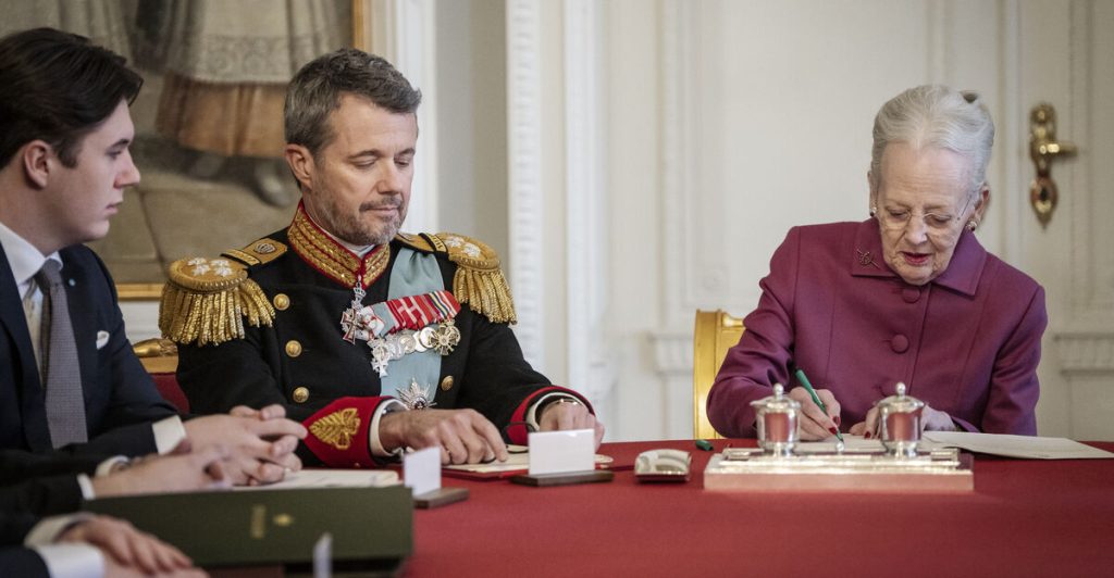 Dronning Margrethe åbner op: Sådan er det at overlade tronen til Frederik