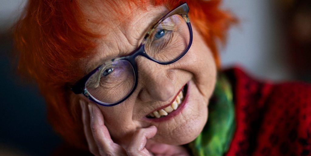 Nu bryder barnebarnet tavsheden: “Jeg har ikke blot mistet min farmor”