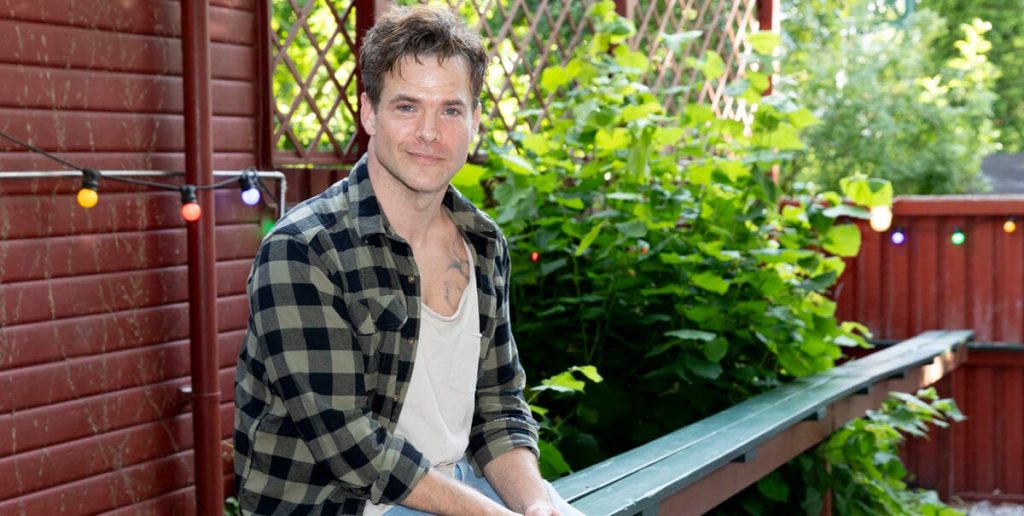 Nu gør Silas Holst det for sidste gang: Får selskab af Karina Frimodt