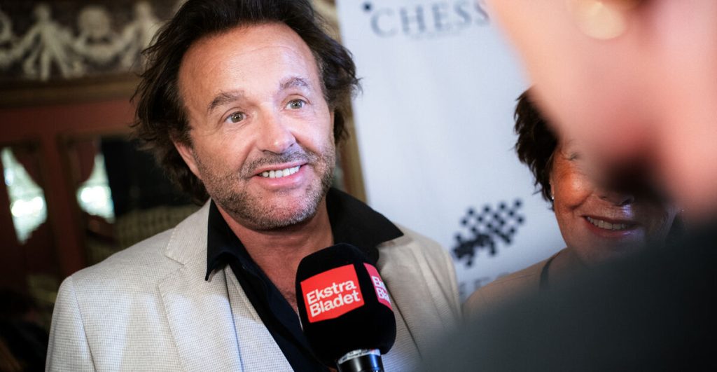 Dennis Knudsen helt uden filter: Fortæller hele historien om færge-fadæsen