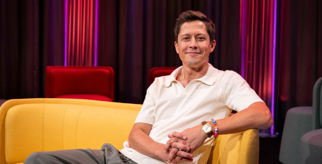 TV 2 med stor afsløring: Bliver med Rasmus Staghøj som fast vært