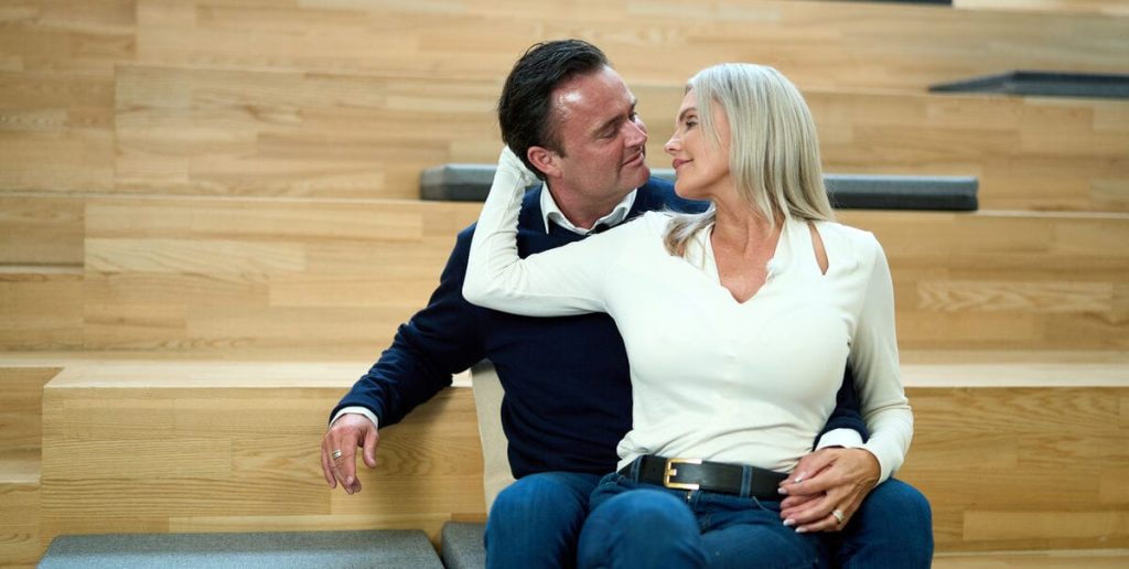 Janni deler intime detaljer: Jeppe har sparket liv i underlivet igen