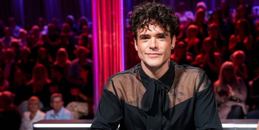 Silas Holst helt afklaret: Sidder klar til at besvare opkaldet