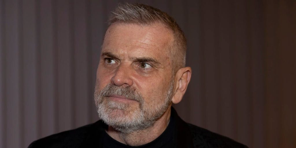 Hans Pilgaard deler særligt ønske for alle i 2025: “Lad det være mit naive håb”