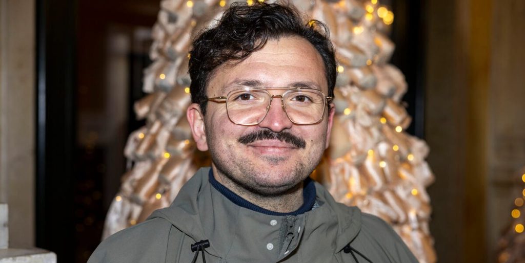 Skaber harme: Spiser du på Umut Sakaryas restaurant skal du også betale for dette