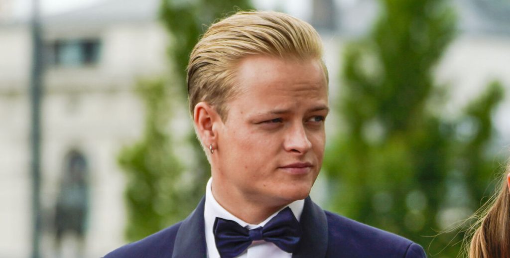 Uheldigt tilfælde for Marius Borg Høiby: Endte på samme fly