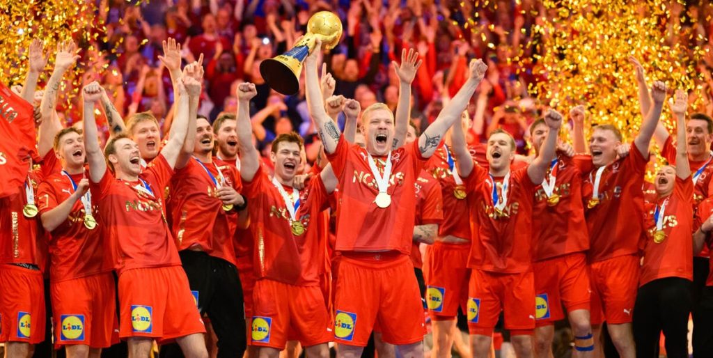 De danske håndboldherrer var umulige at besejre: Vækker opsigt i udlandet