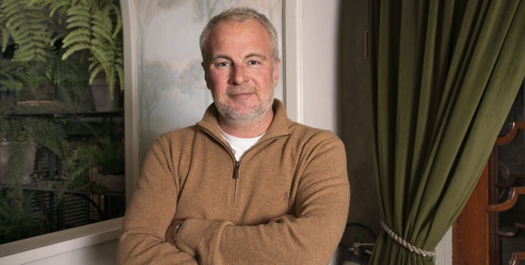 Uffe Holm i vild forvandling: Se billederne her