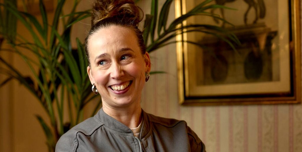 Flere har kommenteret dette på Merete Mærkedahl: Nu afsløres hemmeligheden bag