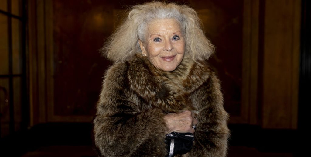 Lone Hertz åbner op om stress gennem 58 år: Dette giver hende ro i sindet