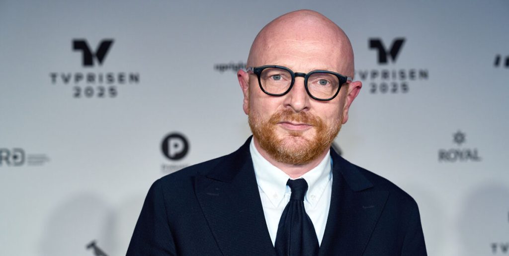 Efter ny “Den sorte svane”-afsløring: Mads Brügger bryder tavsheden