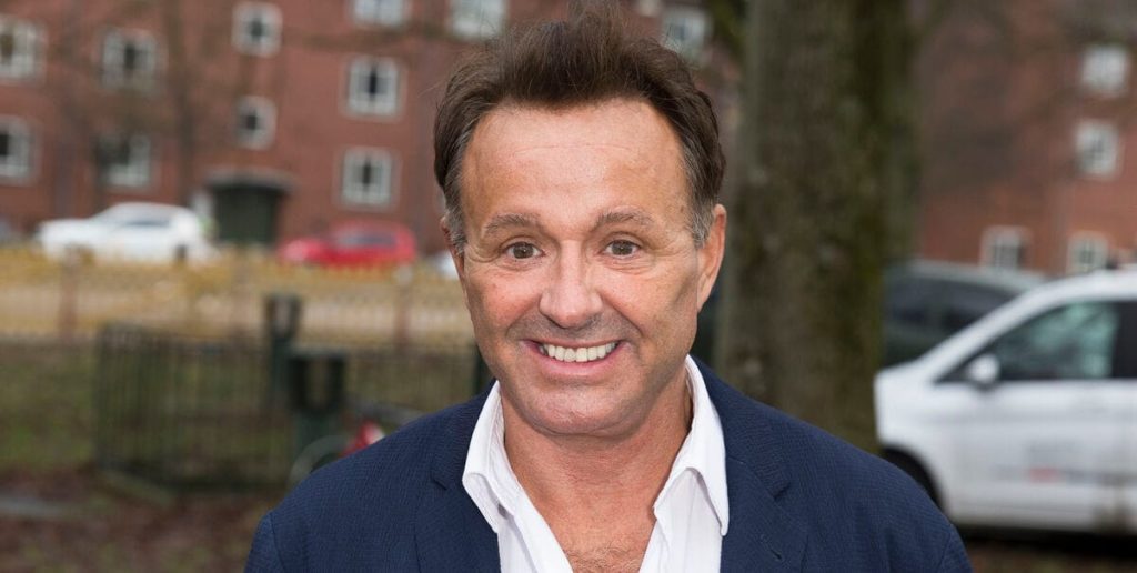 Dennis Knudsen bryder tavsheden efter voldsomme reaktioner: “Stop jer selv”