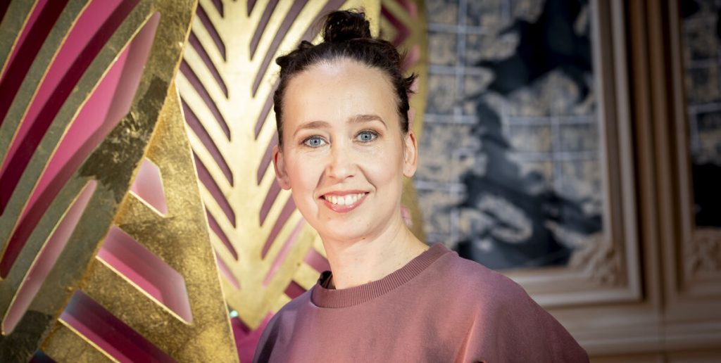 Stor overraskelse: ‘Badehotellet’-stjerne tog fusen på Mette Frederiksen