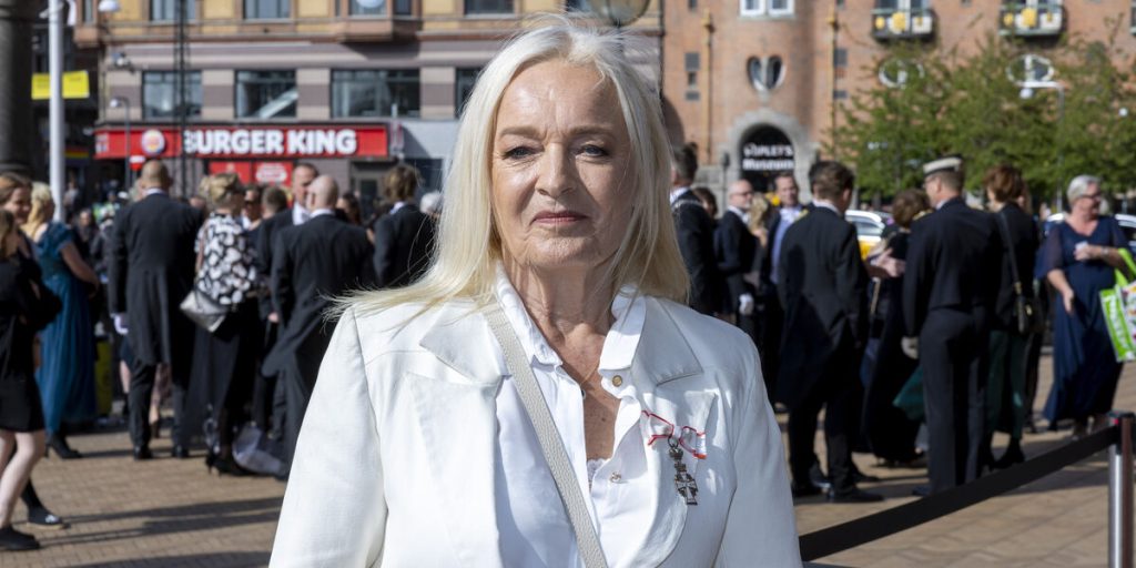 Anne Linnet sætter foden ned: ” Drop det”