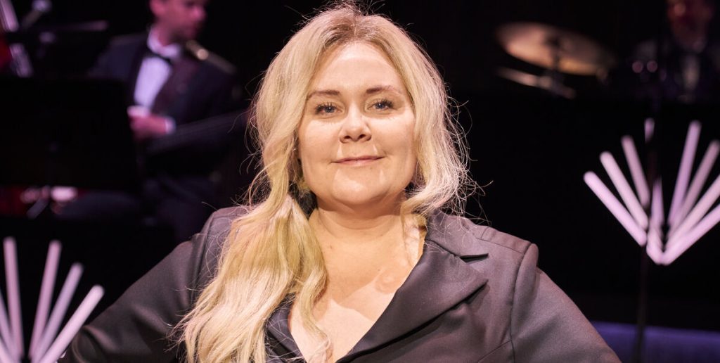 Stjernerne strømmede til: Tivolirevyen fik blændende start