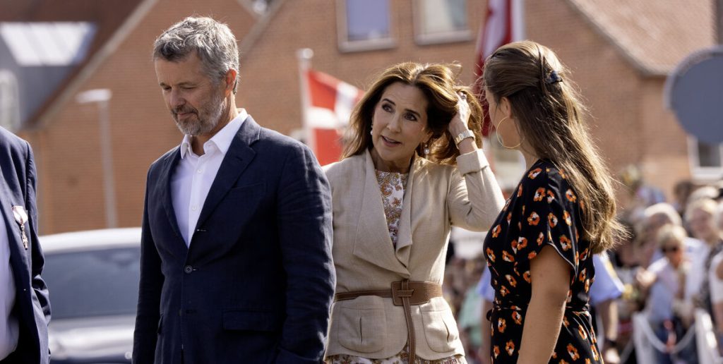 Drama ved Graasten Slot: Først hvepsestik til Mary, Så dette