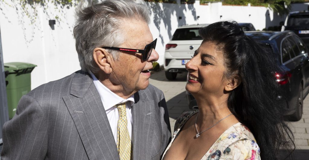 Christian Kjær måtte indlægges med stærke smerter: Nu deler Susan nyt billede