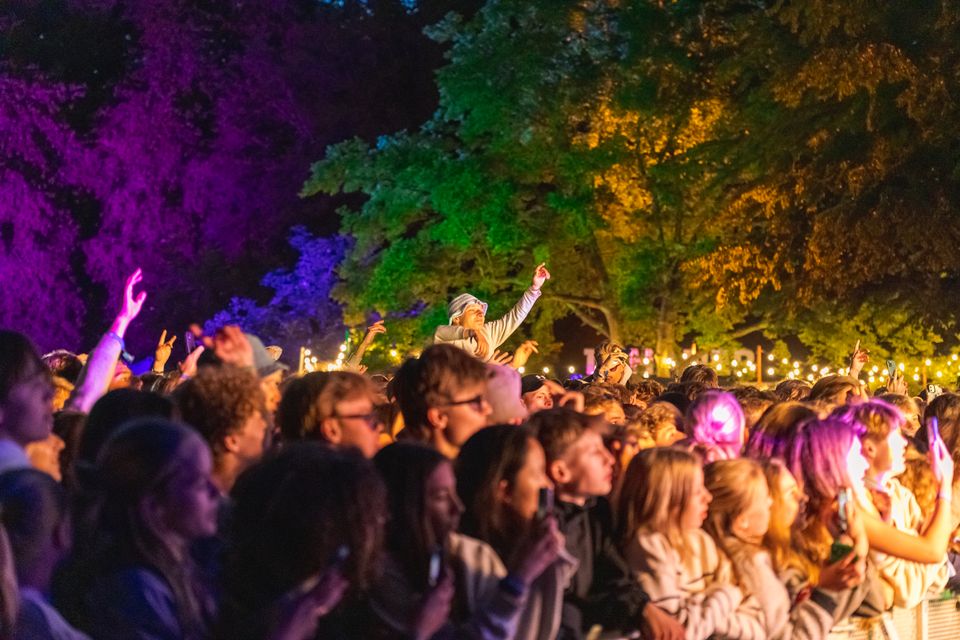 Afslører: Gratis koncert med Mads Langer