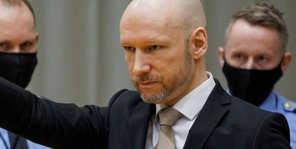 Sådan udviklede Anders Breiviks tanker sig før angrebet