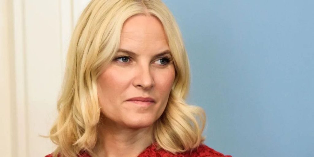Kongehus bekræfter trist nyt om Mette-Marit: Må trække sig
