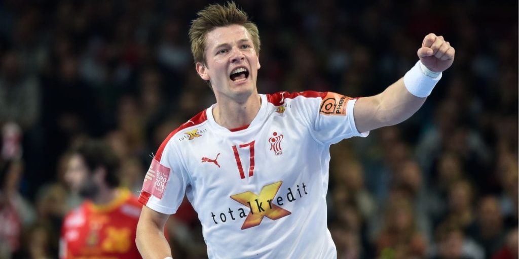 Lasse Svan forære håndboldtrøje væk: Det skal du gøre for at få den