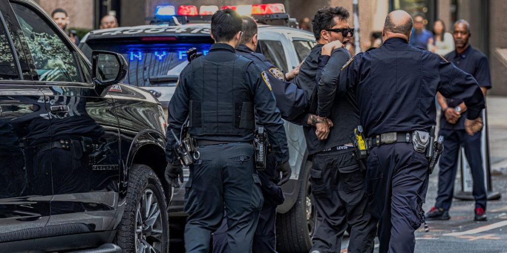 Anholdelse i Storbritannien efter massivt hackerangreb mod lufthavne