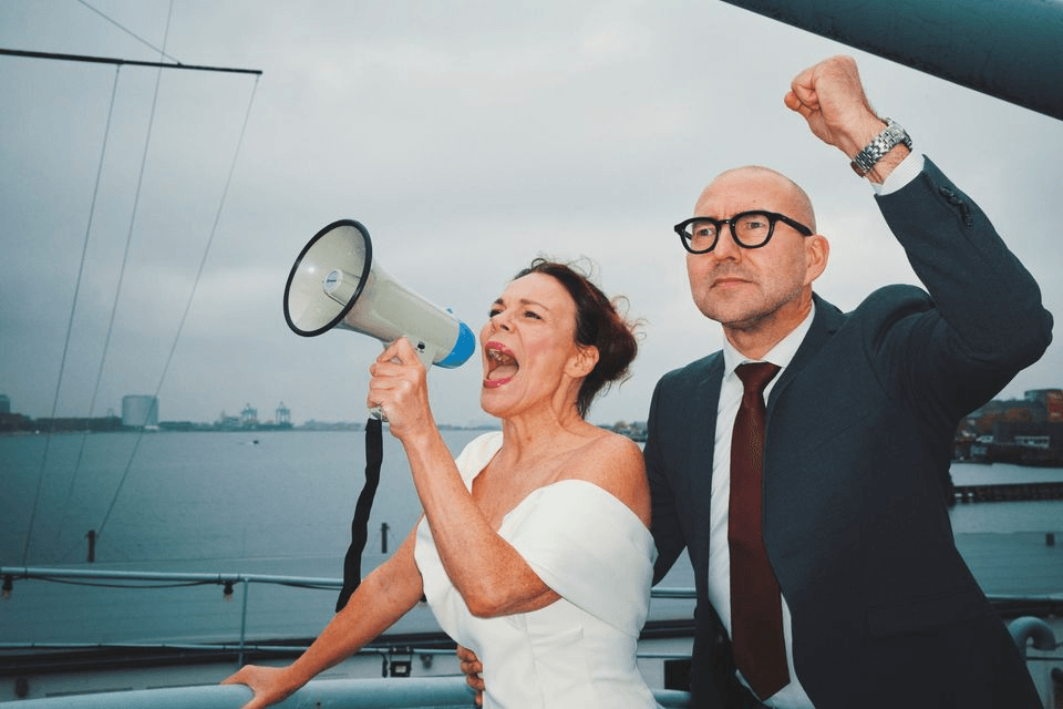 Ditte Okman opruller 35 års skandaler i Forsvaret på RADIO IIII