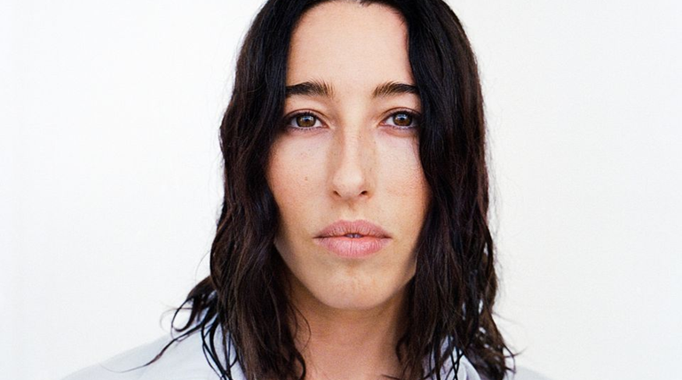 Tager over for Oh Land: Nu sætter Drew Sycamore ord på sin nye rolle