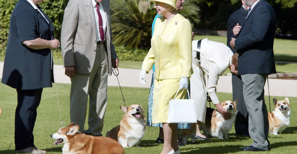 Dronning Elizabeths, arv splittes mellem familiens fronter