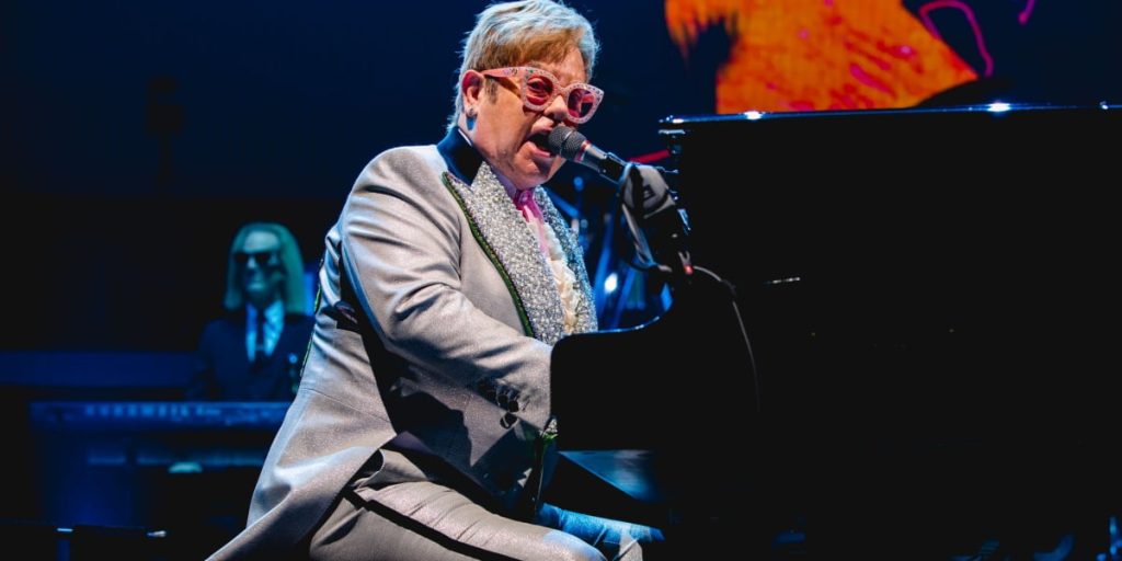 Trist besked fra Elton John: Så slemt står det til