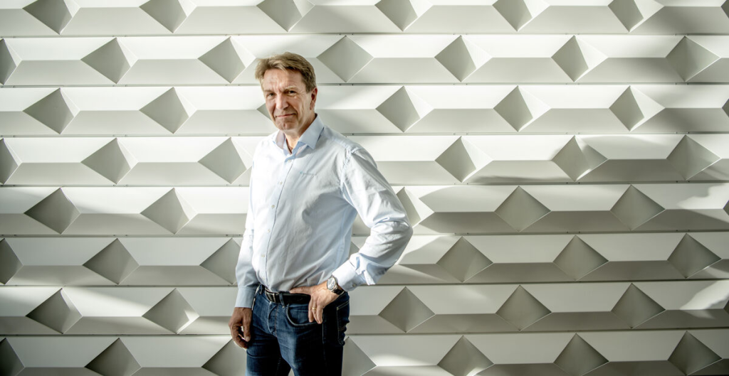 Erik Damgaard gør det igen: Milliardær for anden gang!