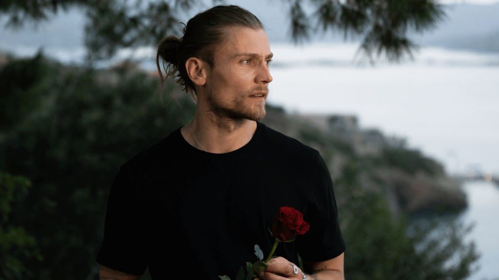 En ny side af Bachelor-Christian: Fra stilhed til styrke