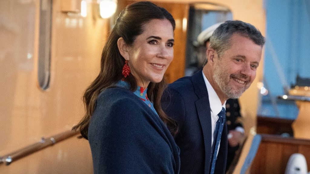 Dronning Mary gør det igen: Trækker overskrifter i udlandet